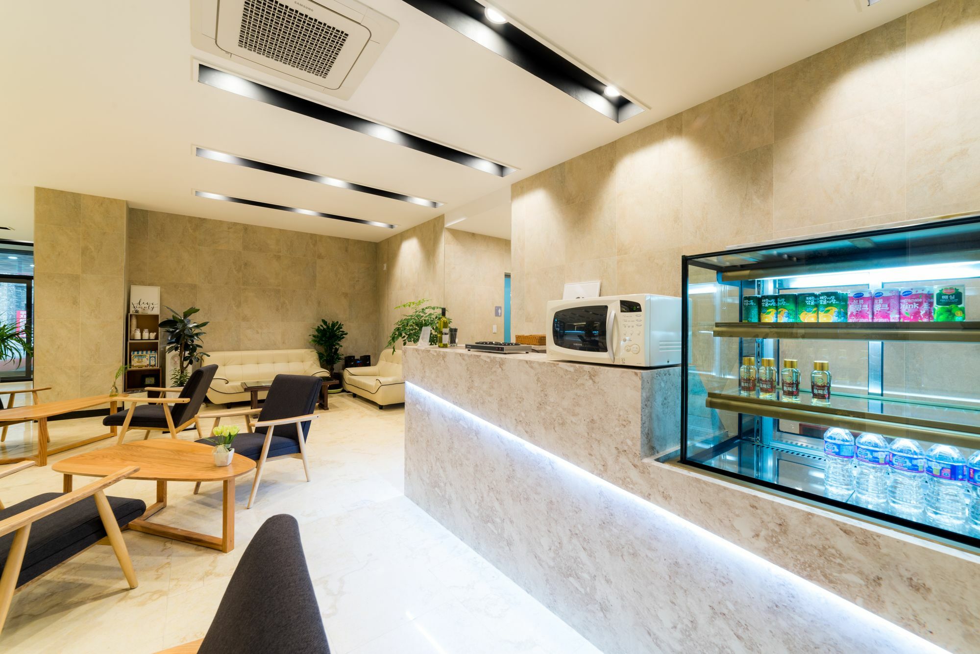 Reborn Suwon Silkroad Hotel Exterior photo